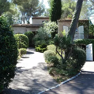 La Douce Heure Bed & Breakfast